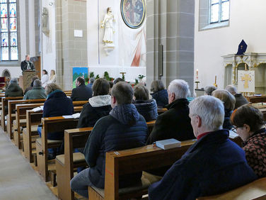 Palmsontag in St. Crescentius - Beginn der Heiligen Woche (Foto: Karl-Franz Thiede)